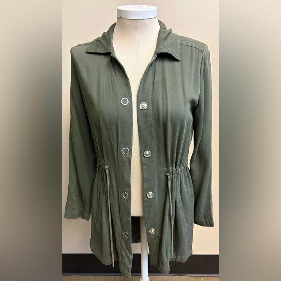 C&A olive green long sleeve embroidered back snap front lightweight jacket Small - Picture 5 of 12